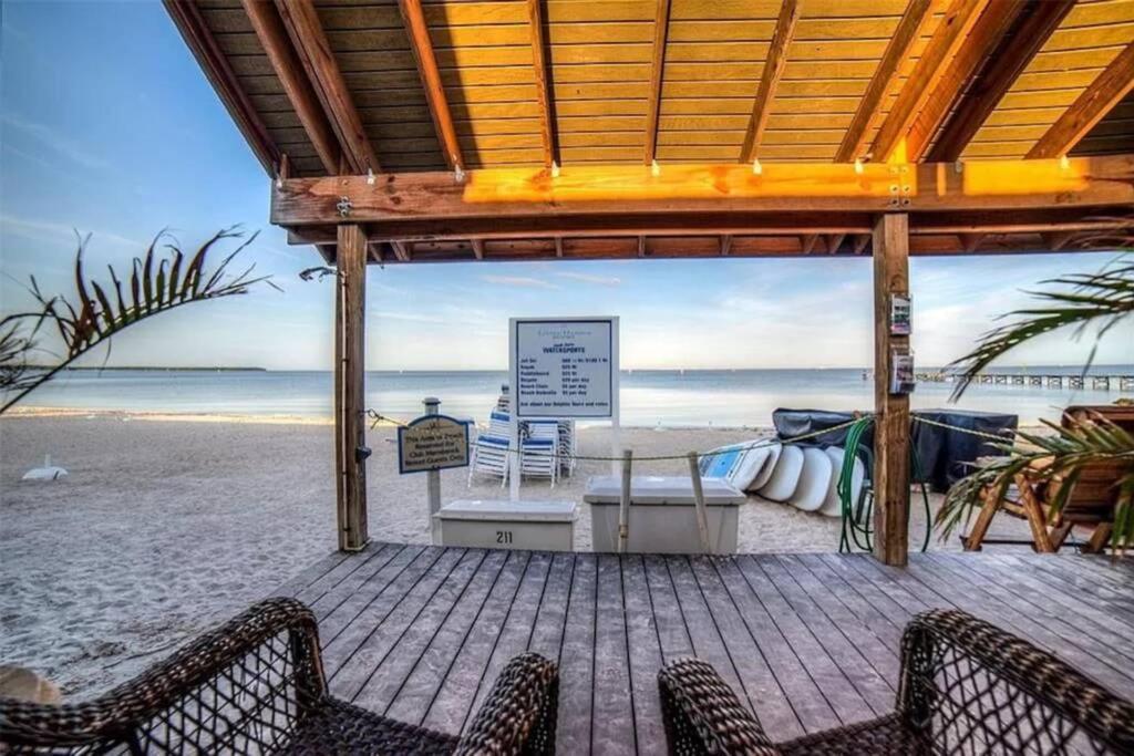 Bay View, Studio206, Beach Steps Away! Pool+Wifi ラスキン エクステリア 写真
